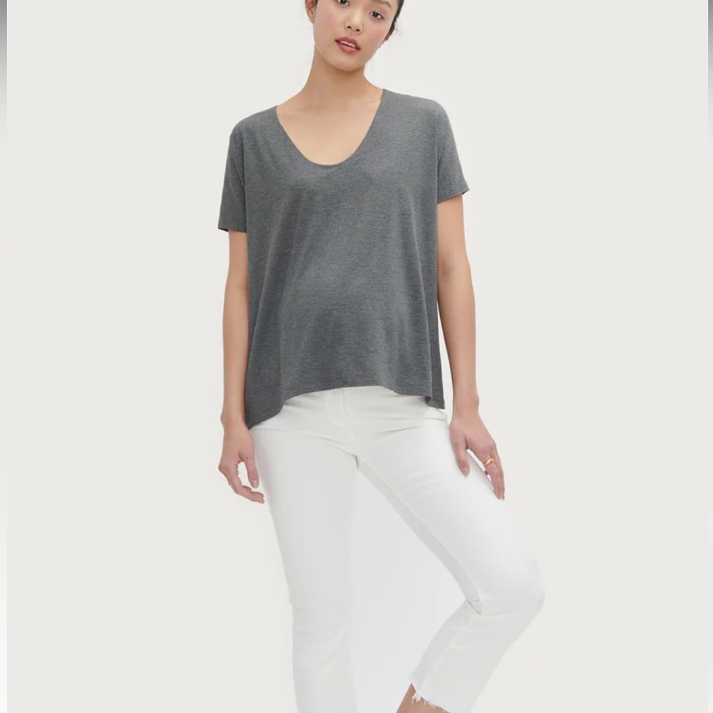 Hatch Collection Perfect Vee / Charcoal / M